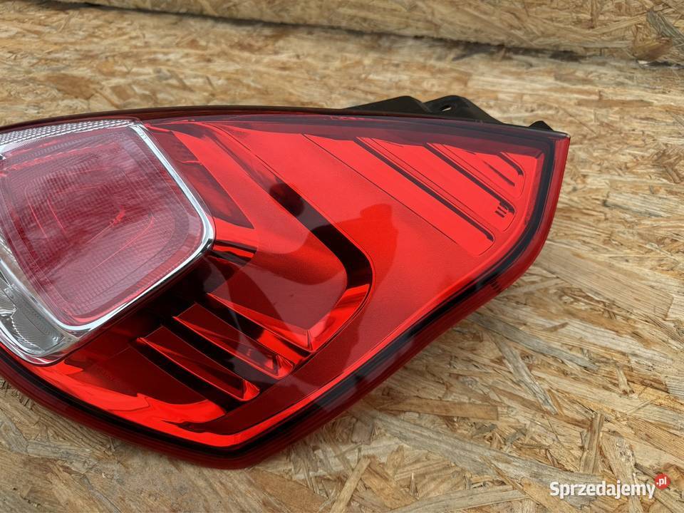 Lampa tył prawa rh ford fiesta mk7 lift 1217 Sieraków