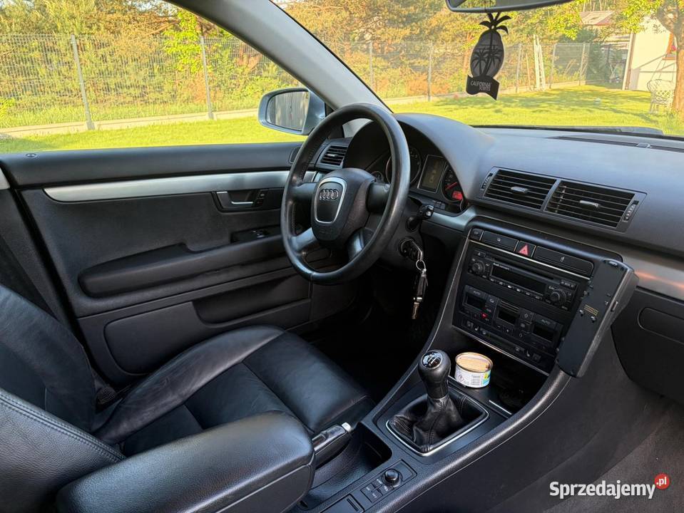 Audi A4 KOMBI 20 benzyna niebieski