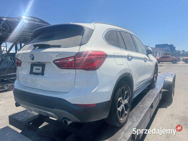 BMW X1 2017 20 sDrive lekko uszkodzona w drodze 1999cm3 Żórawina