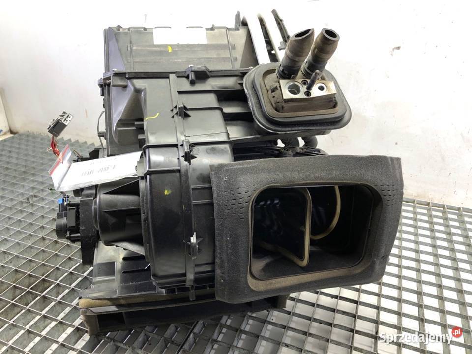 NAGRZEWNICA KOMPLETNA KOMBAJN FORD TOURNEO