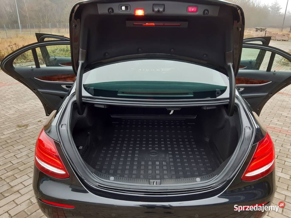 Mercedes E220 4Matic Salon serwis ASO Białystok