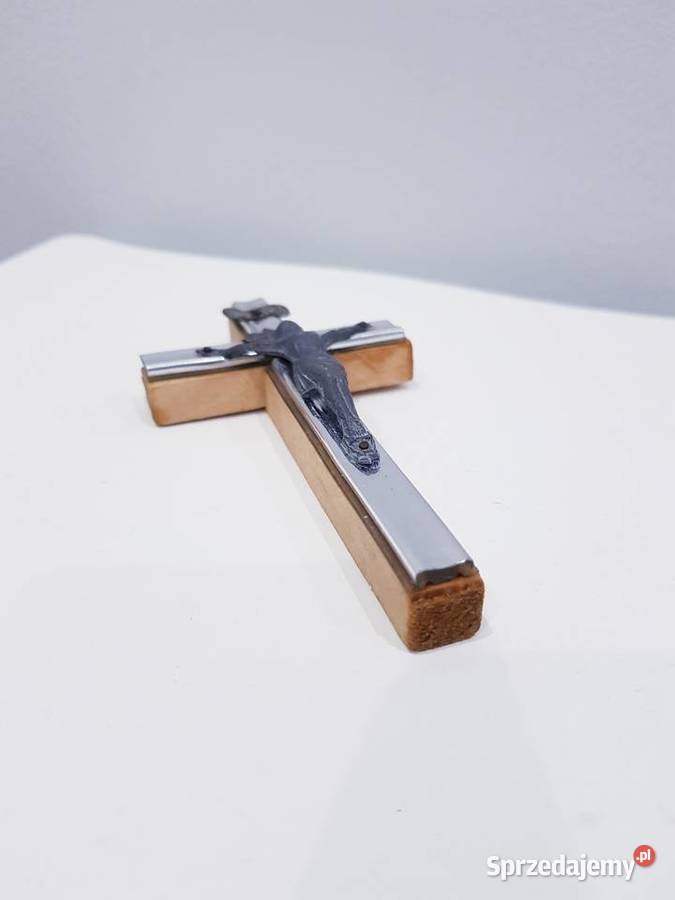 Drewniany ścienny krzyżyk Dąbrowa Górnicza