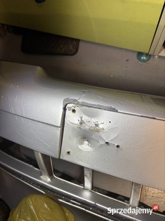 Zderzak A4 B5 polift LY7W