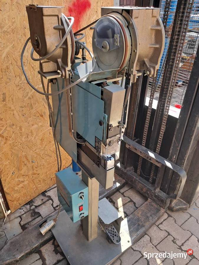 nitowarka automat do nitów dżetów zakówarka Produkcja świętokrzyskie Ostrowiec Świętokrzyski