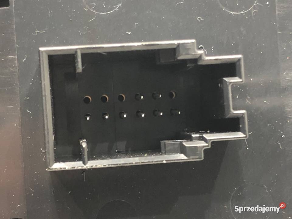 PRZEŁĄCZNIK SZYB BMW G30 6832729 SedanLimuzyna osobowe sprzedam