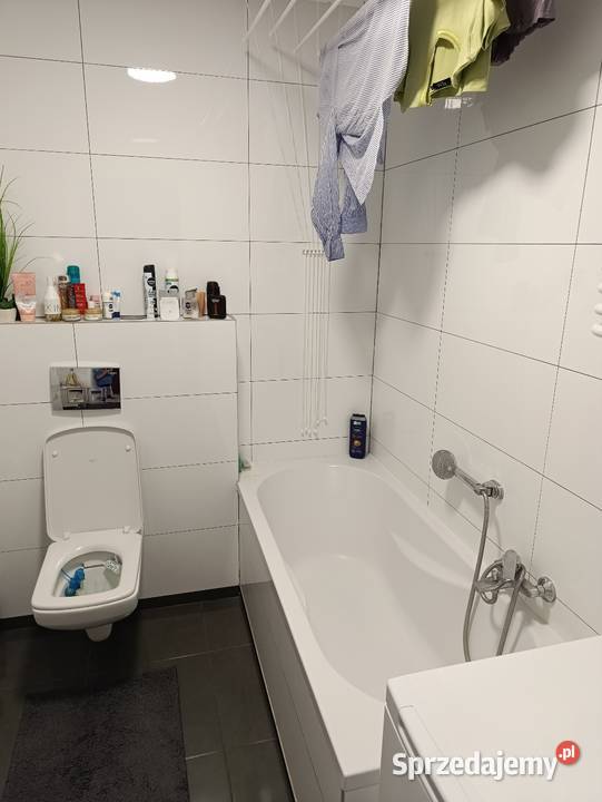 ZAMIENIE MIESZKANIEw PONIATOWEJ na 1pietrze Rok budowy 1984 Poniatowa