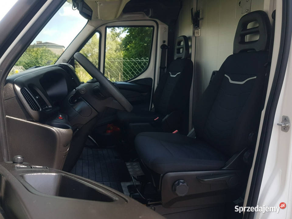 Iveco Daily KONTENER NISKOPODŁOGOWY 444x223x242 136KM Poręba sprzedam