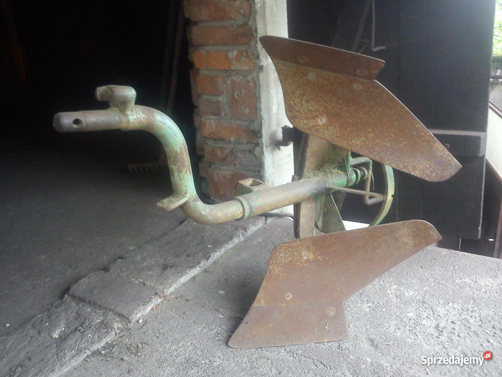 pług traktorek dzik