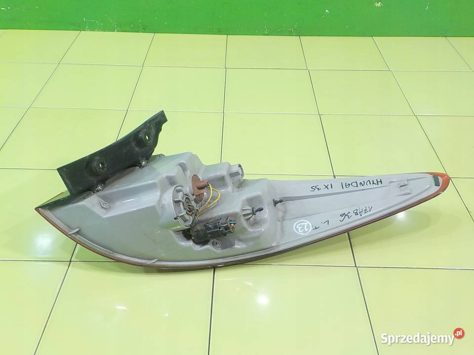HYUNDAI ix35 I LIFT 20 CRDI 14r 5D lampa lewa osobowe sprzedam