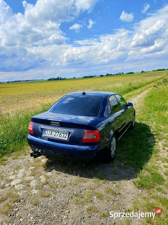 Sprzedam audi a4 B5 1999 Sedan / Limuzyna Tomkowa
