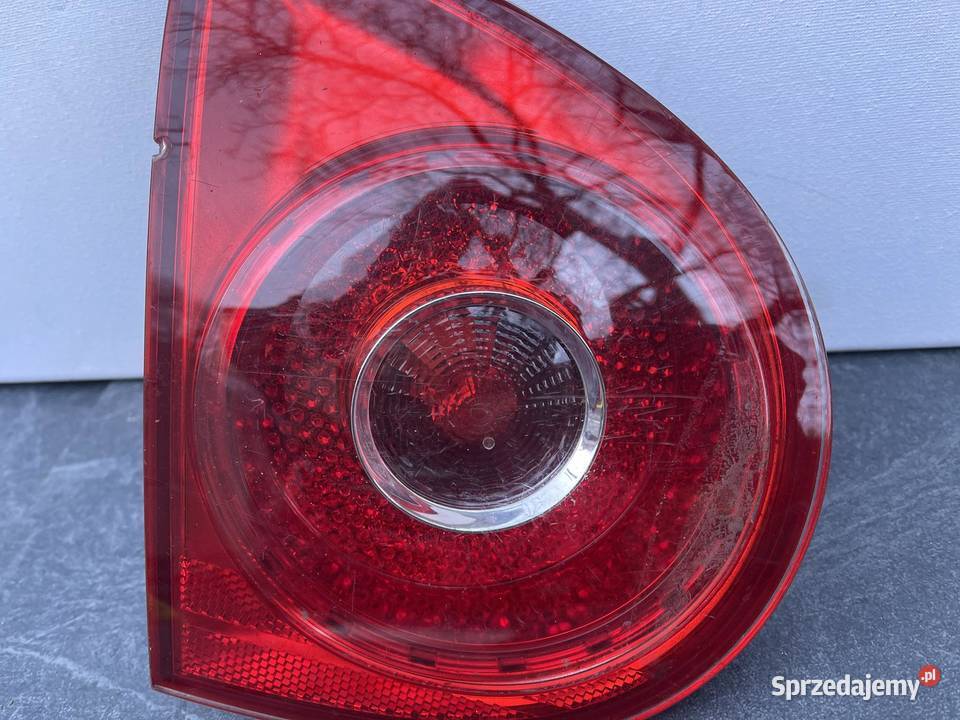 VW GOLF 5 LEWA LAMPA W KLAPĘ Ostroróg sprzedam