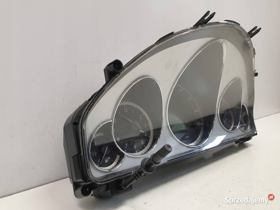 Mercedes C207 A207 W207 30 V6 CDI LICZNIK ZEGARY