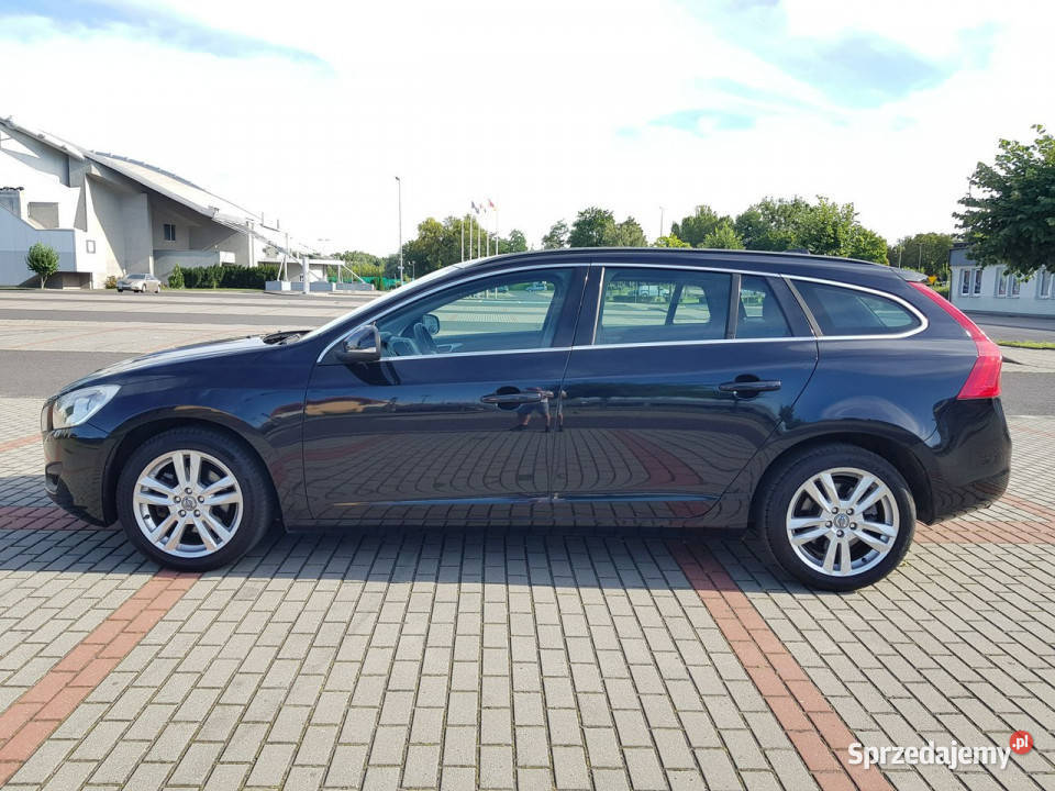 Volvo V60 20D Momentum 5 cylindrowy Navi lakier metallic V60 Motoryzacja Włocławek