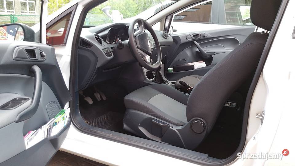 Ford fiesta mk7 2 fotele przednie stan idealny