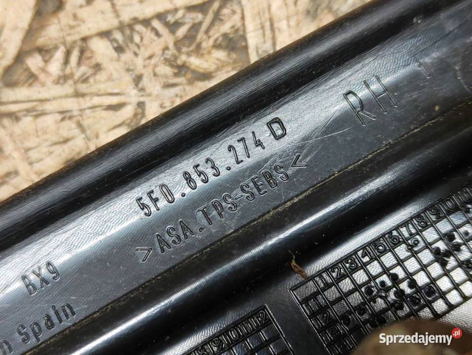 Trójkąt Zaślepka na Błotnik Prawy Przód Seat Pleszew