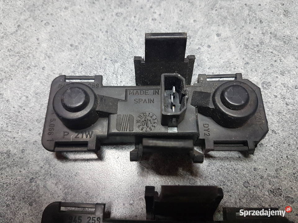 SEAT LEON I WKLAD LAMPY WKLADKA GNIAZDO ZAROWKI Rok produkcji 2002 wielkopolskie