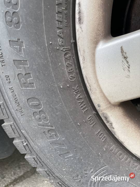 Golf 4 2001r 16 benzyna 176 przebiegu benzyna Wrocław sprzedam