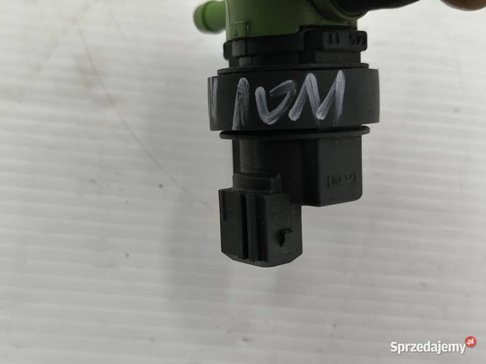 ELEKTROZAWÓR PALIWA MERCEDES W204 LIFT 18