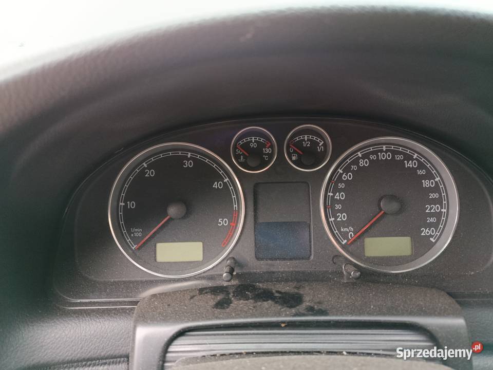 Volkswagen Passat 19 TDI Kombi 96 kW 2003 r Szklarka Myślniewska