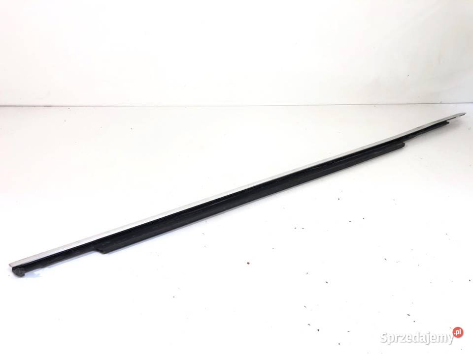 LISTWA ZGARNIAJĄCA PRZÓD PRAWY BMW G30