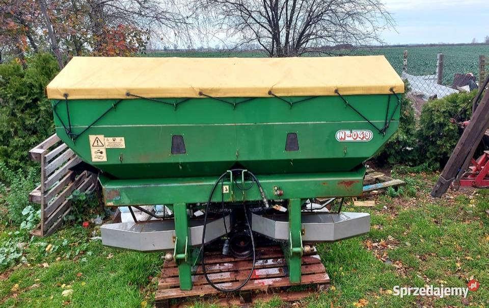 Rozsiewacz nawozu Sipma N049 Plandeka na stelażu łódzkie