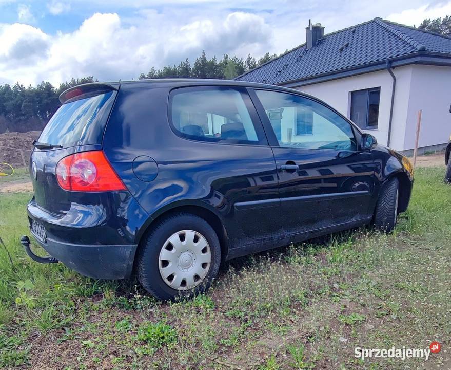 VW Golf 5 14 Benz czarny 3 drzwi 1400cm3