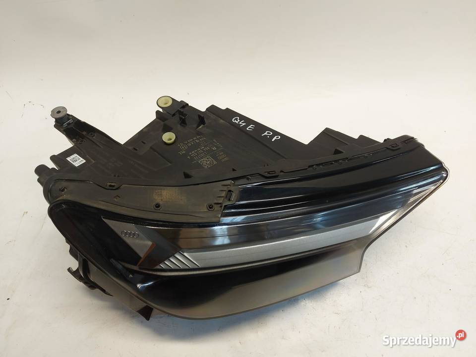 Audi Q4 ETRON 89A 89E LAMPA LED PRAWY PRZÓD osobowe sprzedam