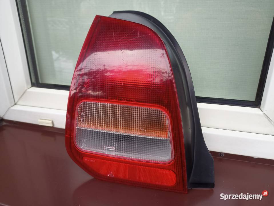 Mitsubishi Colt V 5 lampa tył tylna lewa oprawki Lampy tylne Sieradz