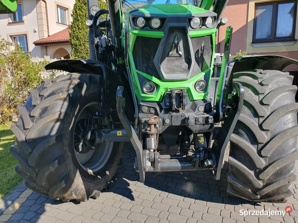 Ciągnik DeutzFahr 6165 z ładowaczem Quicke Q78