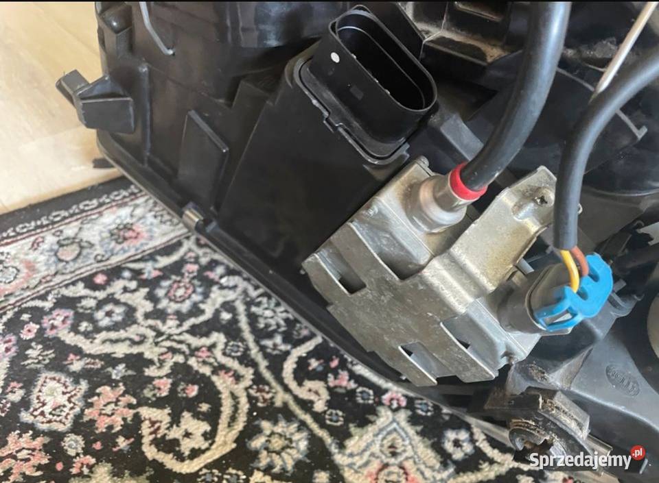 A6 B5 4b lampy prawa i lewa xenon made in