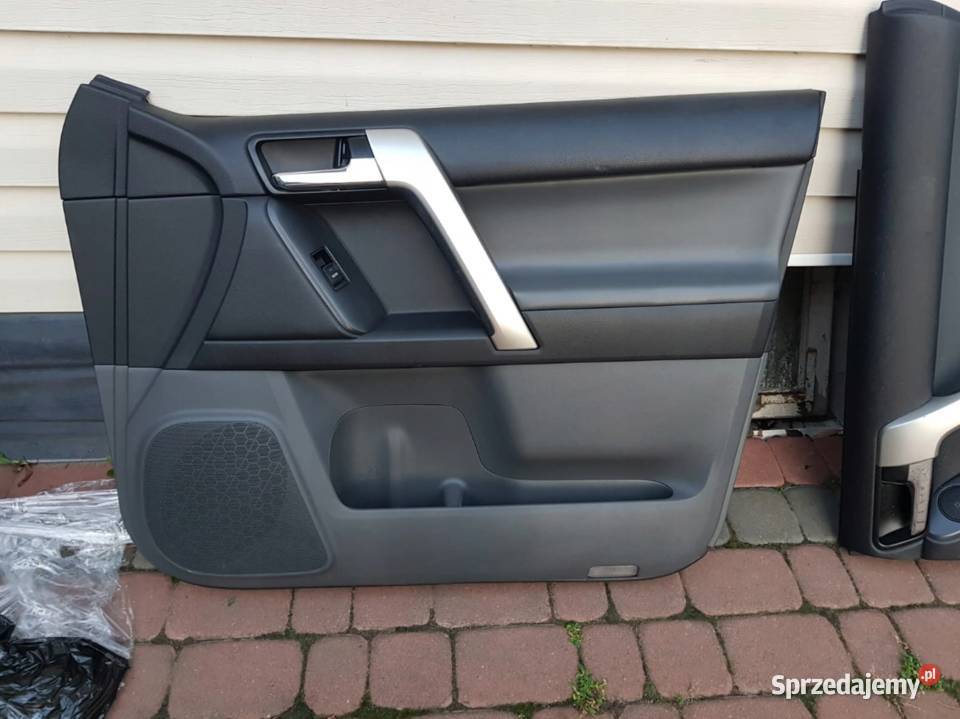 Boczek drzwi prawy przód Toyota Land Cruiser 150 Mielec