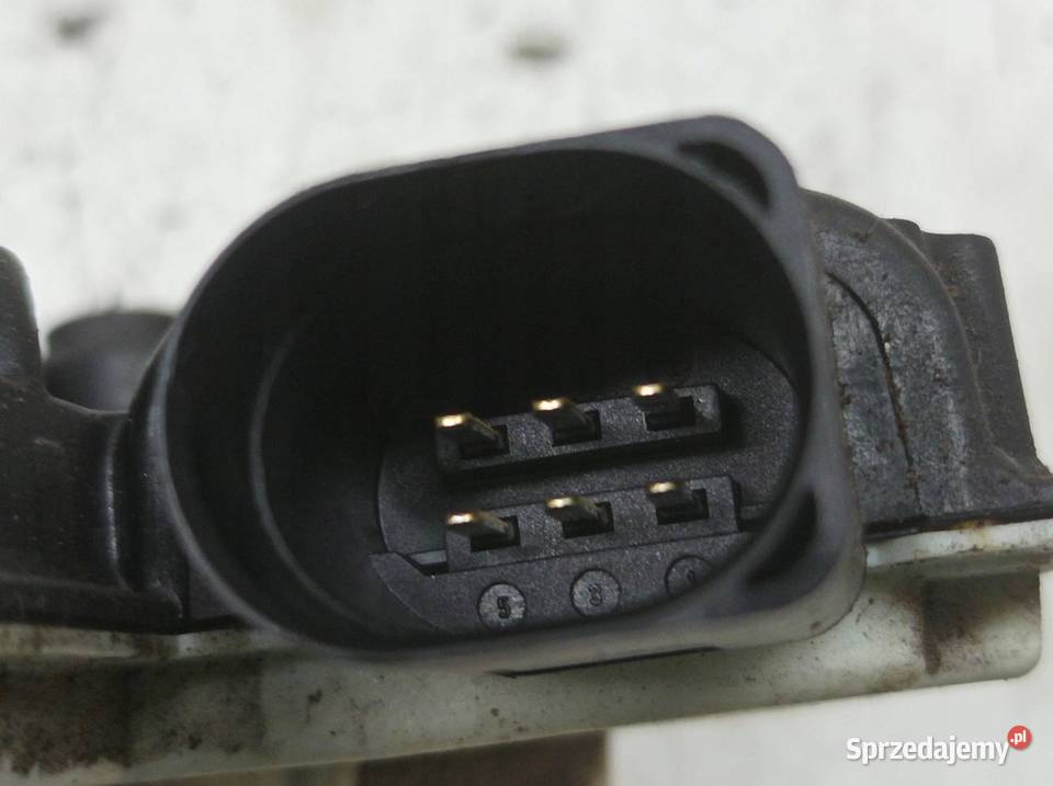 ZAMEK DRZWI TYŁ LEWY 5N0839015D Skoda Superb II sprzedam