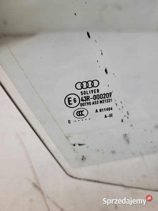 SZYBA BOCZNA DRZWI PRAWY PRZÓD AUDI A8 D4 2010R