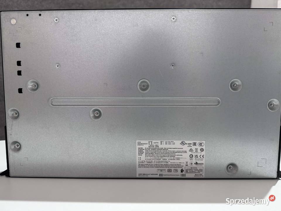 Syndyk sprzeda używane urządzenia sieciowe Internet i komunikacja