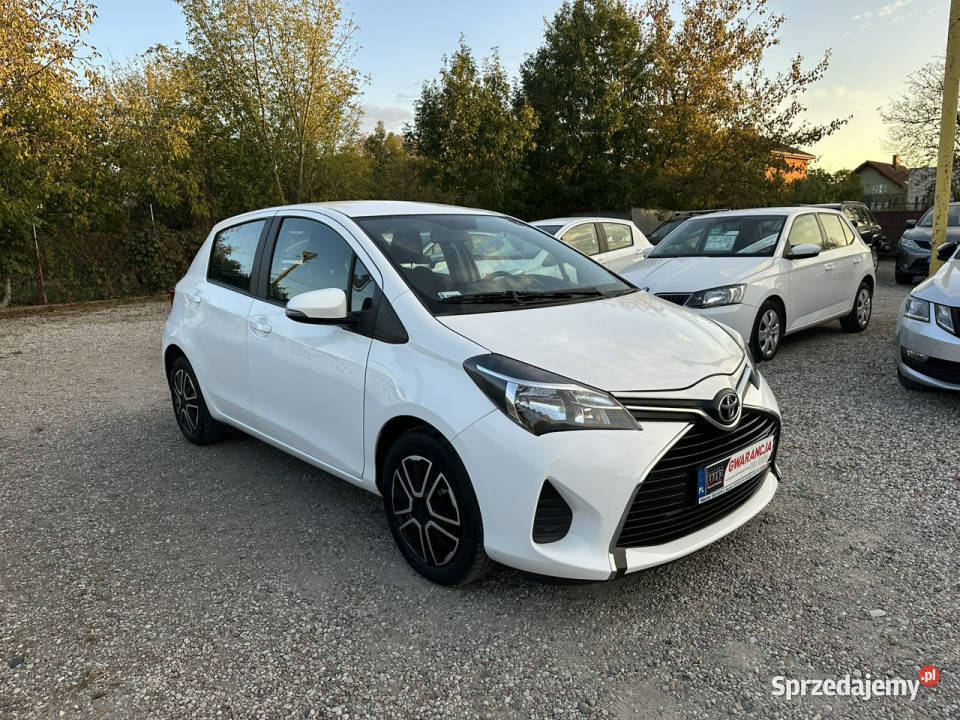 Toyota Yaris 201513benz 996 Warszawa