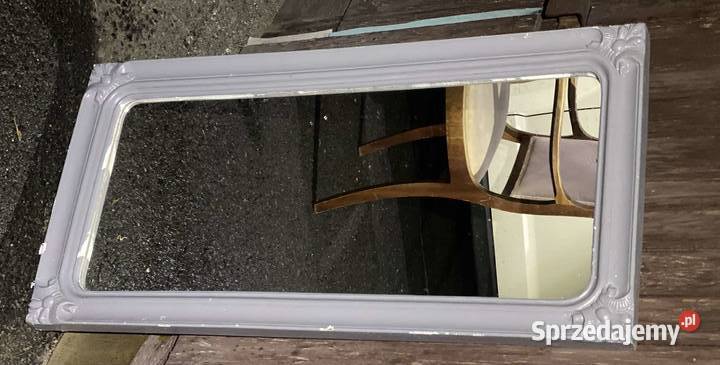 prostokątne lustro w szarej ramie vintage