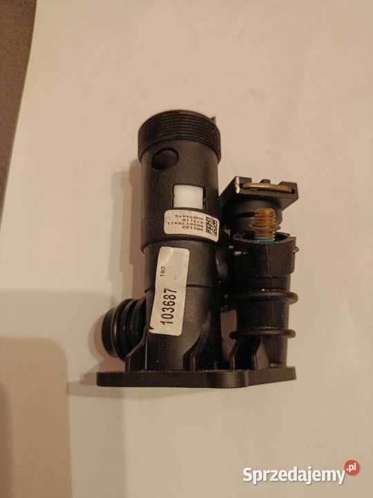 2 VVAILLANT KORPUS Z ZAWOREM TRÓJDROŻNYM