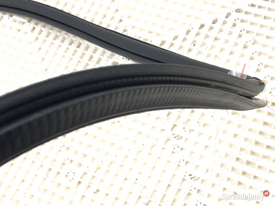 USZCZELKA DRZWI TYŁ LEWY SKODA SUPERB III Kombi osobowe