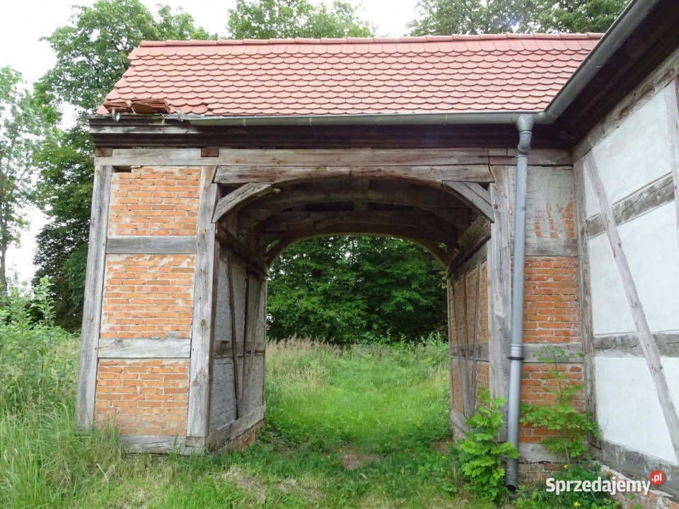 XVIIIwieczny zespół dworskoparkowy Świerzno