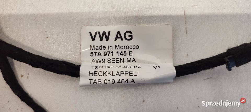 SKODA KAROQ WIĄZKA KLAPY BAGAŻNIKA 57A971145E osobowe dolnośląskie