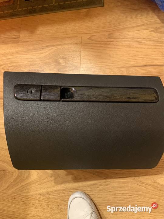 Schowek pasażera ramka radia i panel zapalniczki wielkopolskie Poznań sprzedam