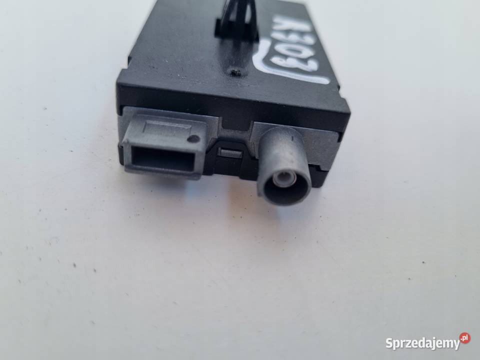 Volvo V40 II 1216r WZMACNIACZ ANTENY Chełm