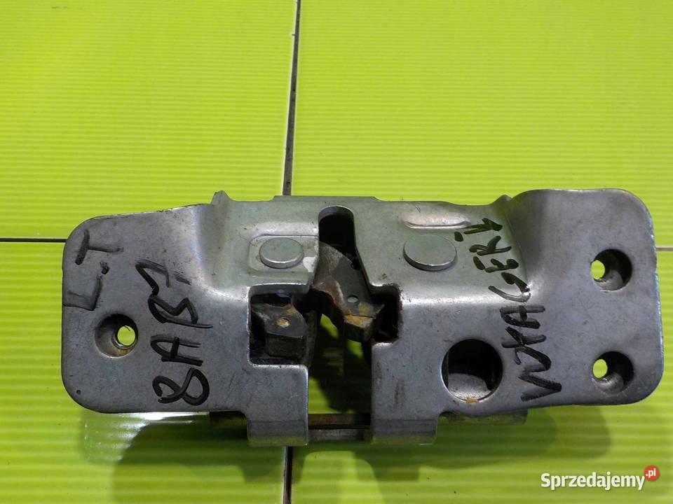 GRAND VOYAGER V 09r zamek drzwi lewy tyl osobowe