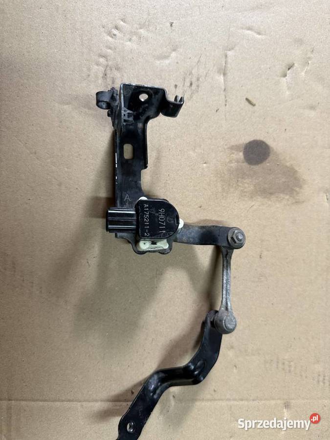 Toyota Chr 18 hybryda czujnik poziomowania