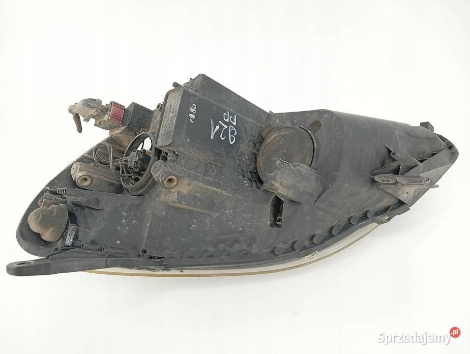 LAMPA PRZÓD PRAWA EUROPA B 0301214202 Opel Lampy przednie