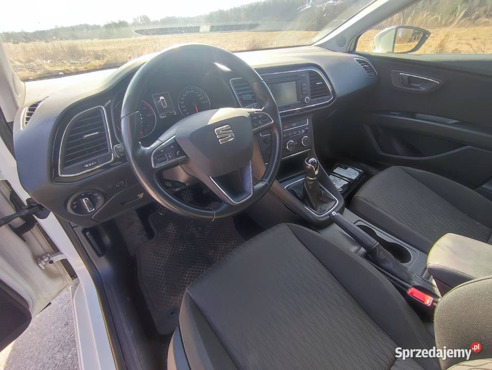 SEAT LEON 12 BENZYNA 2015R 125000 Kielce