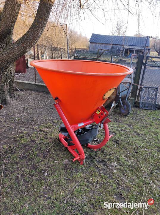 Rozsiewacz do nawozu Lejek 300L Kotlice sprzedam