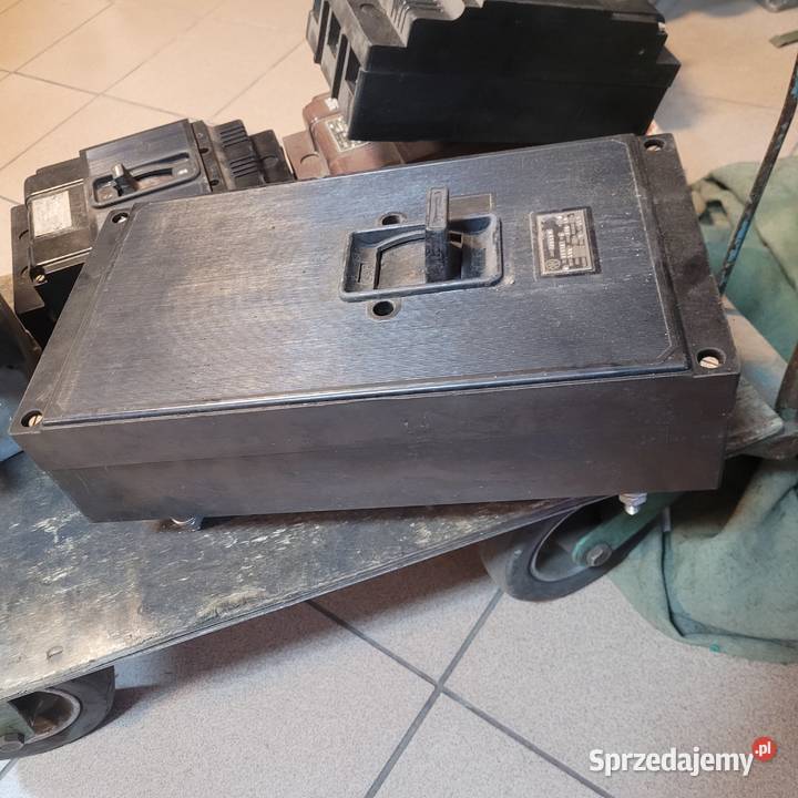 Wyłącznik OEZ J2U 51M 500V agregatowy Skierniewice