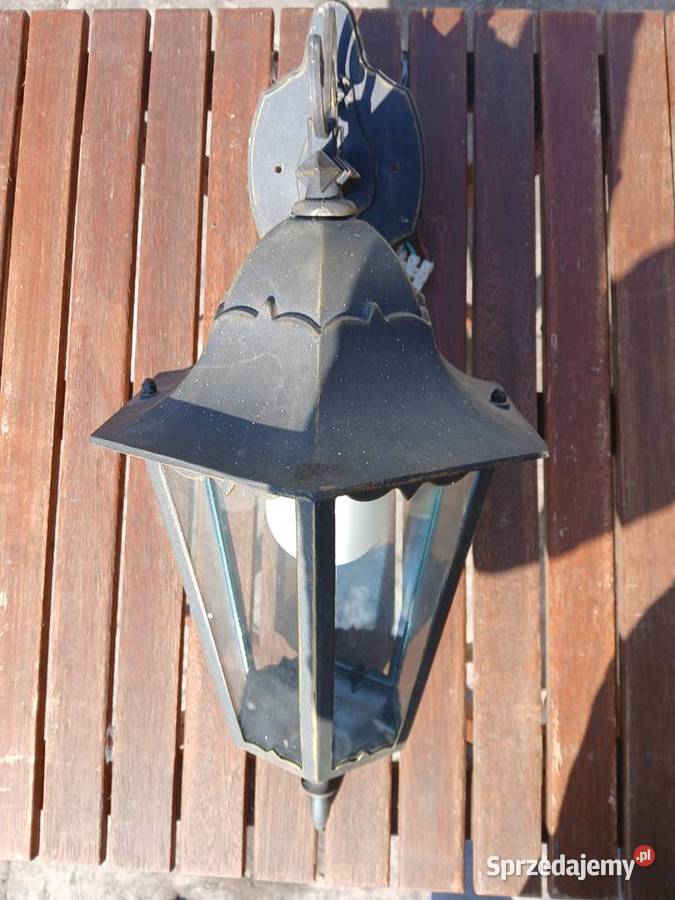 Kinkiet ścienny zewnętrzny czarny metalowy