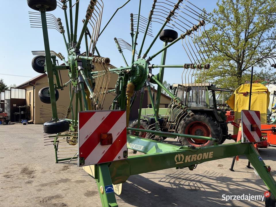 Zgrabiarka 2 karuzelowa Krone Swadro 800 26 Myszyniec sprzedam